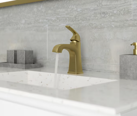Pfister Bloor Single Handle 4-inch Centerset/Single Hole Bathroom Faucet/Vanity Tap in Gold
