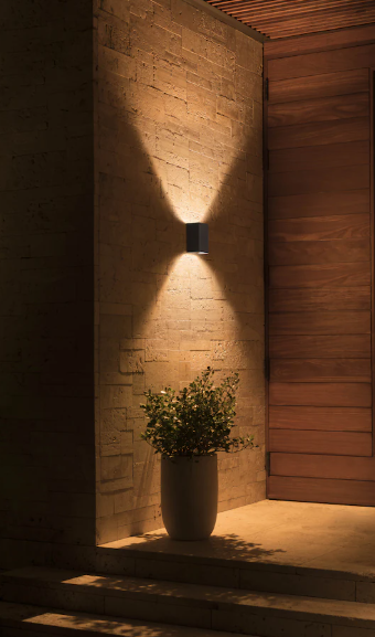 Philips HUE LED Resonate White and Color Ambiance Outdoor Wall Lantern