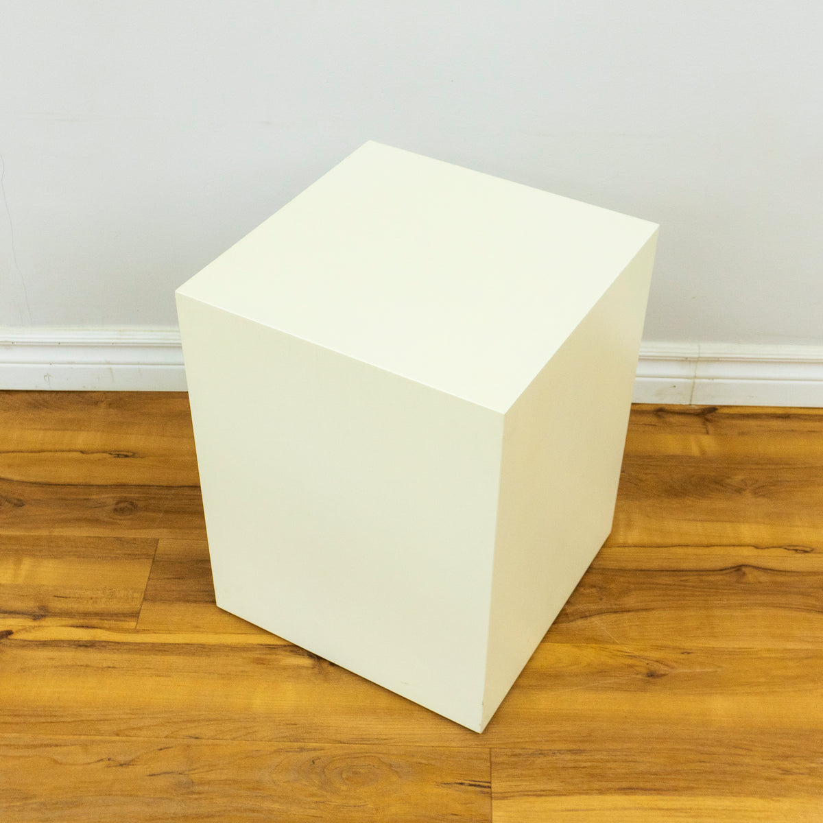 18" x 14" White Side Stool