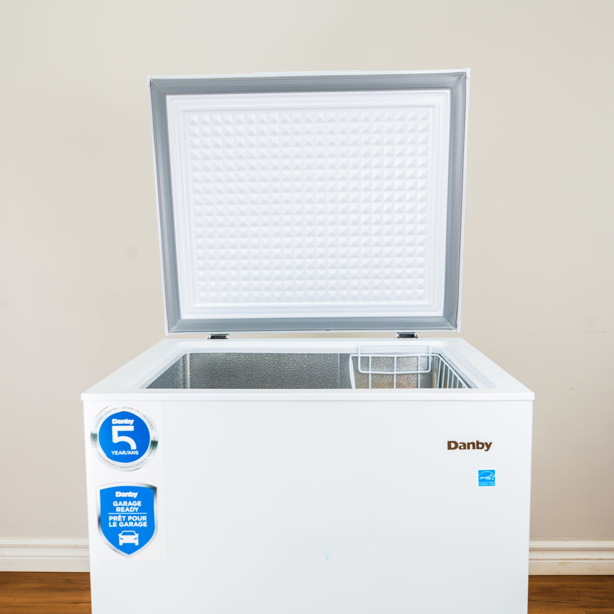 Square Chest Freezer - 5.0 Cu. Ft. - White