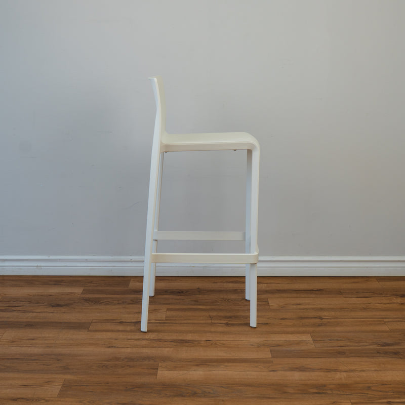 Stackable Stool with a Polypropylene Structure in White