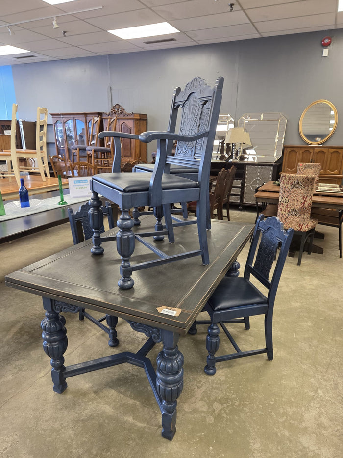 Blue Detailed Dining Set