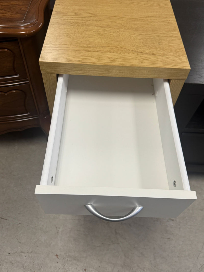 14"W 1-Drawer Nightstand