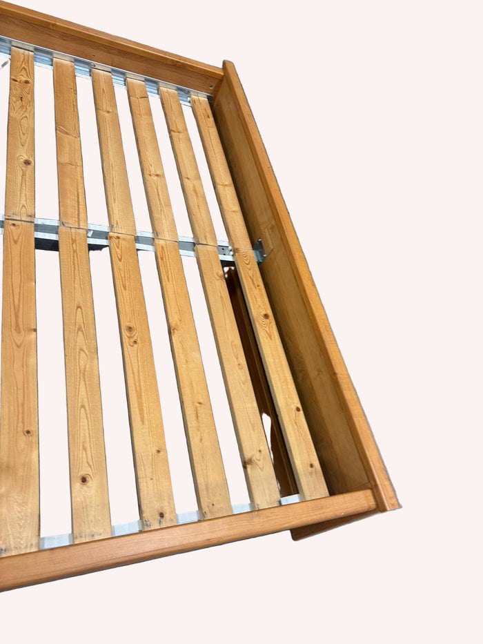 64.5"W Queen Size Wooden Bedframe