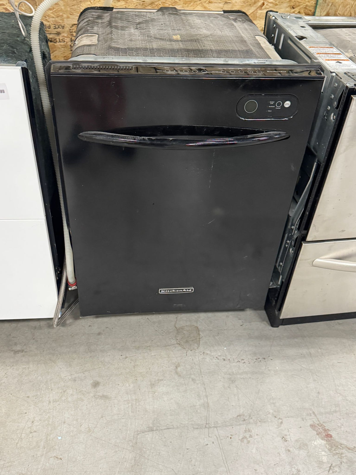 24"W Kitchenaid Black Dishwasher