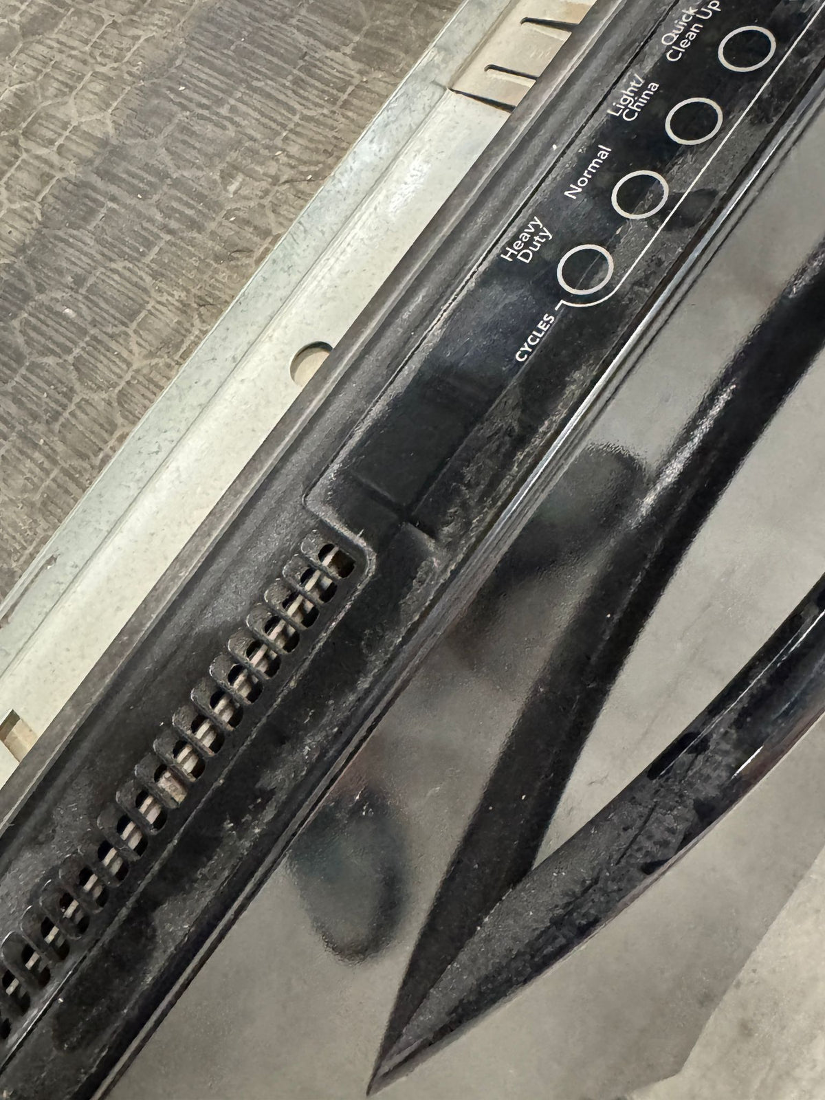 24"W Kitchenaid Black Dishwasher