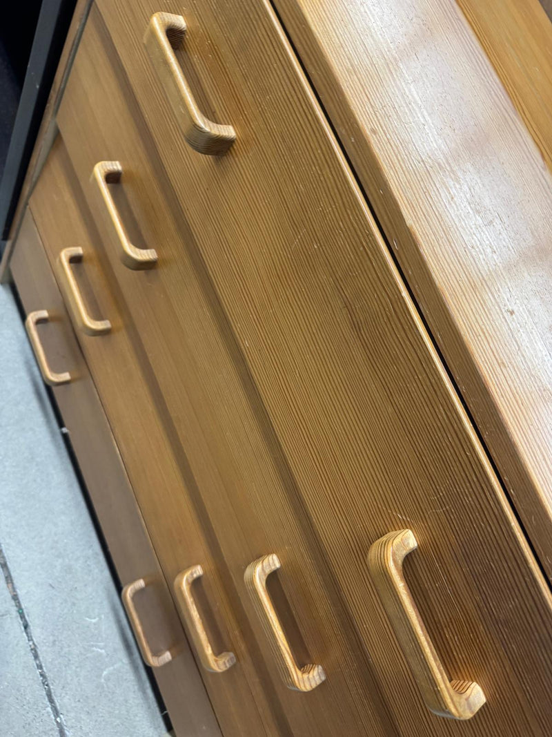 31.5"W 4-Drawer Wooden Dresser