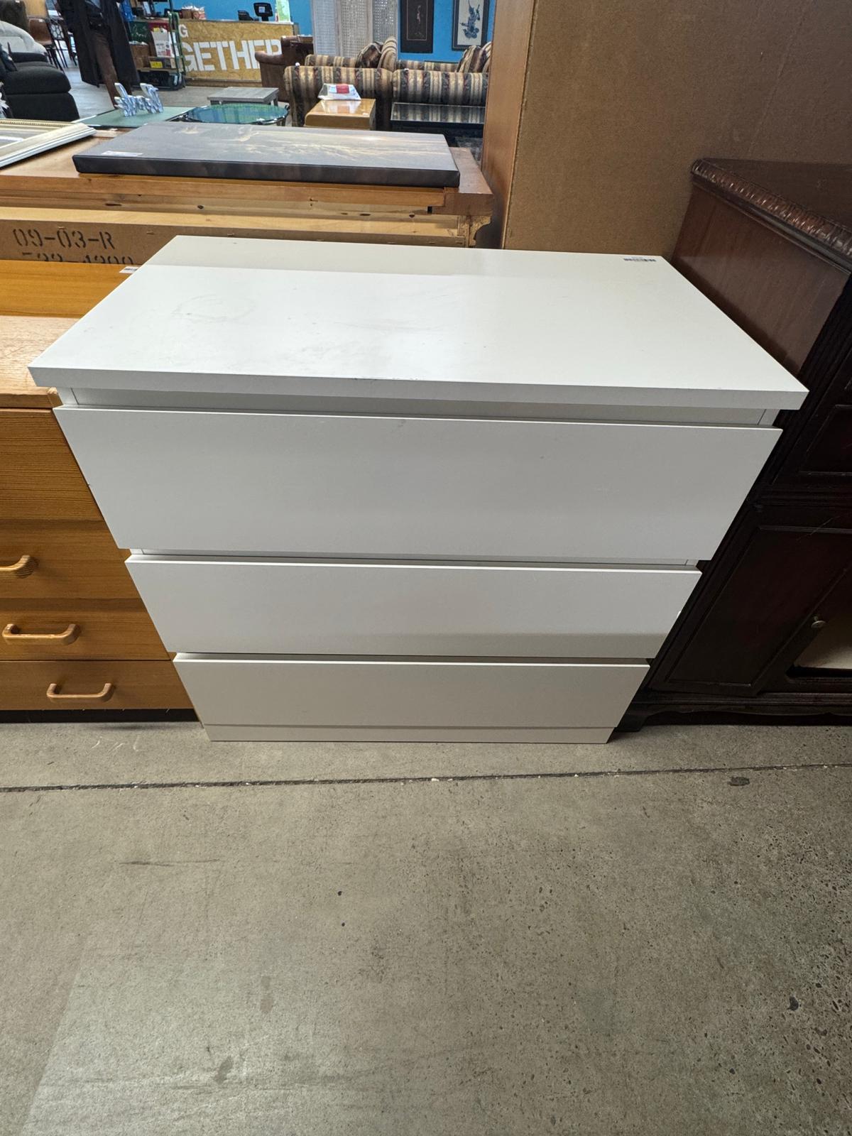 32"W 3-Drawer White Dresser