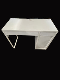 41"W White Desk