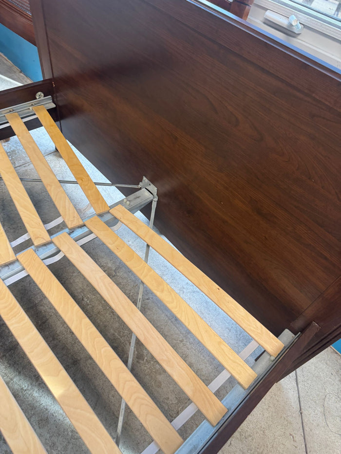 59"W Double/Queen Bedframe