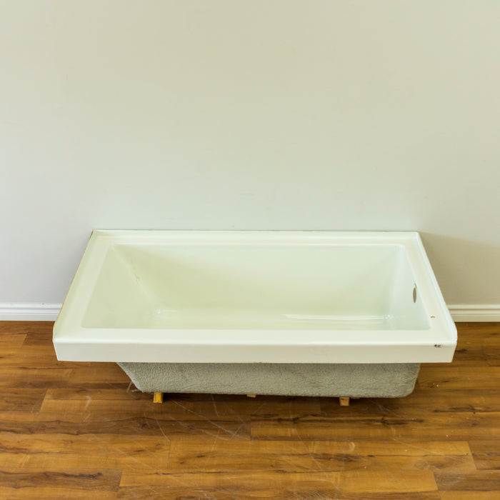 Mirolin Right Hand Aura Alcove Bathtub- White