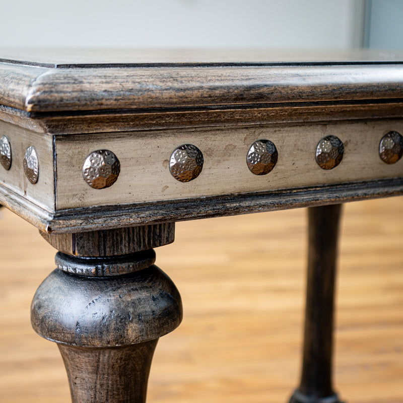 Vintage West Rustic End Table 25-inch Tall