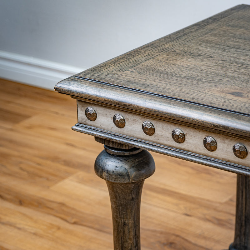 Vintage West Rustic End Table 25-inch Tall