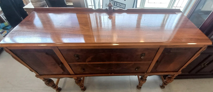 Vintage Honey Brown Sideboard W/Drawers