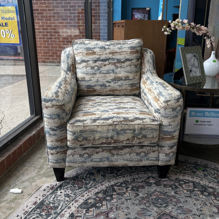 33-Inch Arm Chair