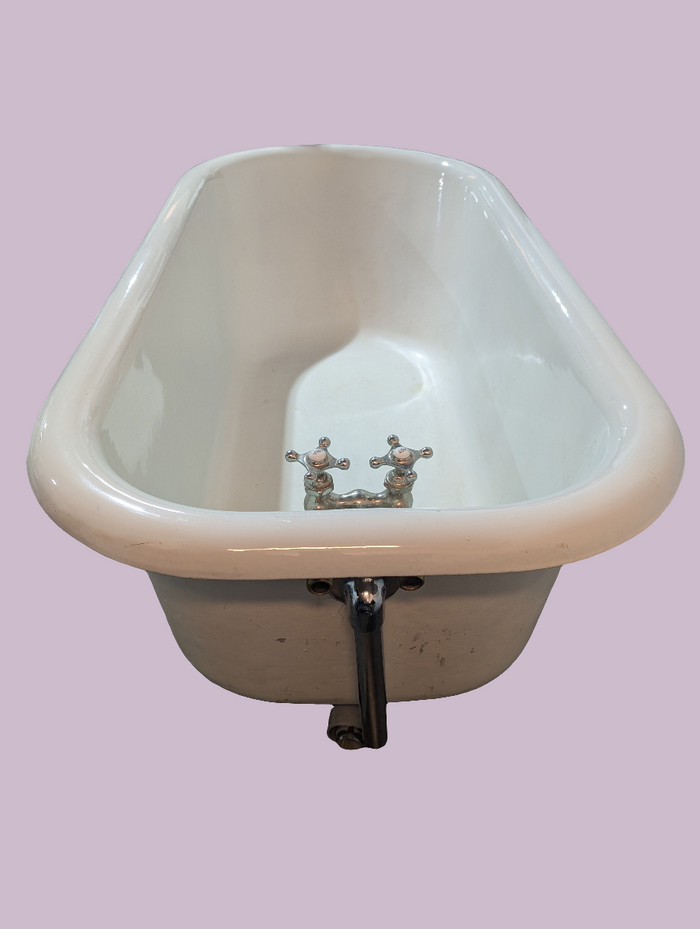 Cast Iron Clawfoot White Bath Tub