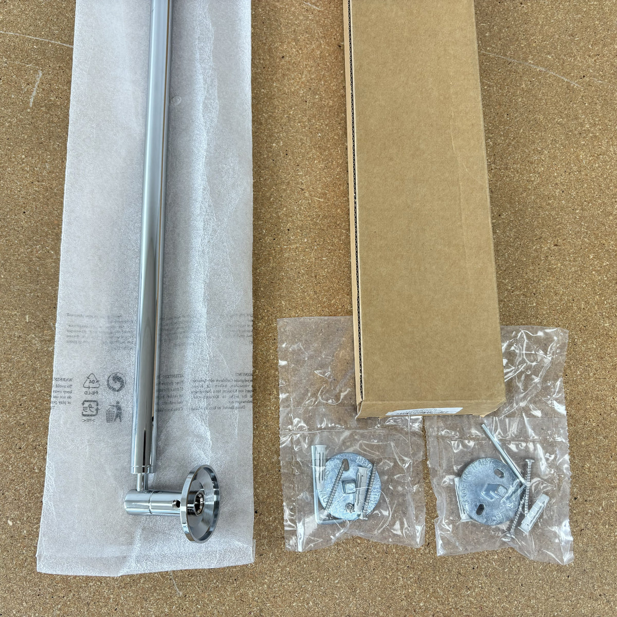 24-Inch Morgan Towel Bar in Polished Chrome, RR03