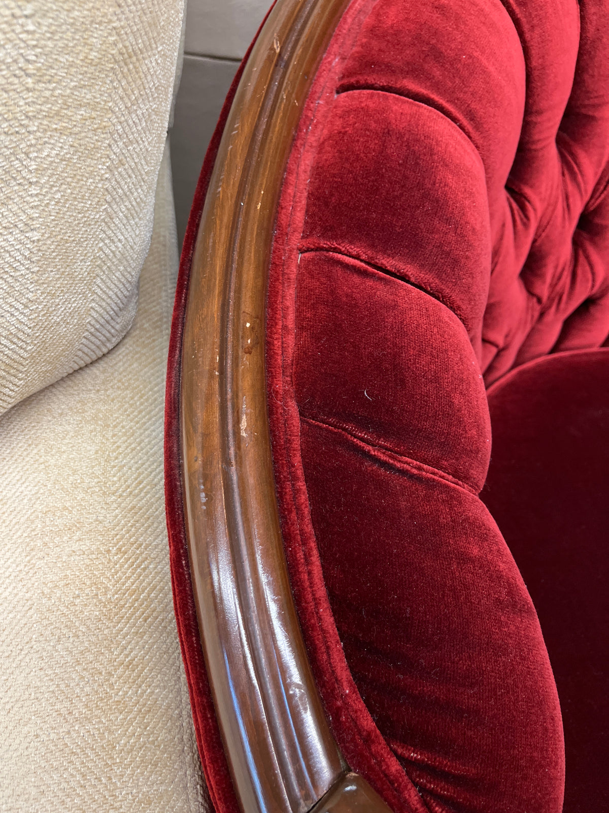 57"W French Provincial Love Seat