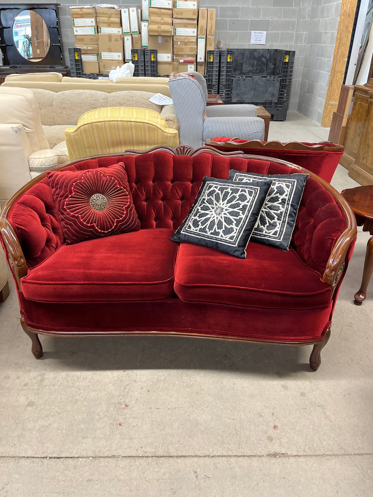 57"W French Provincial Love Seat