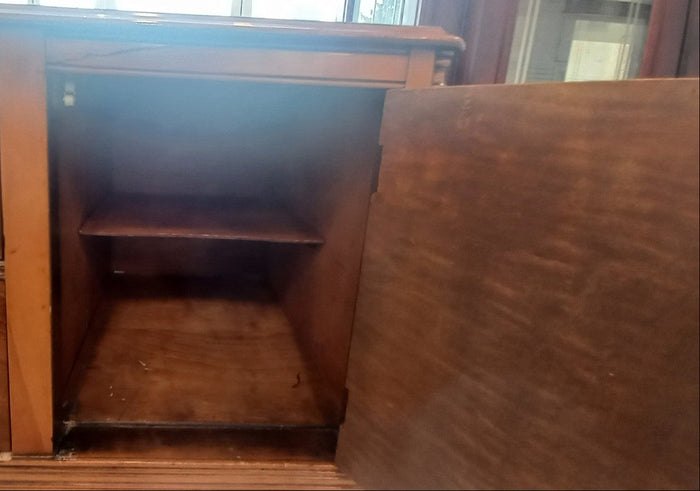 Vintage Honey Brown Sideboard W/Drawers
