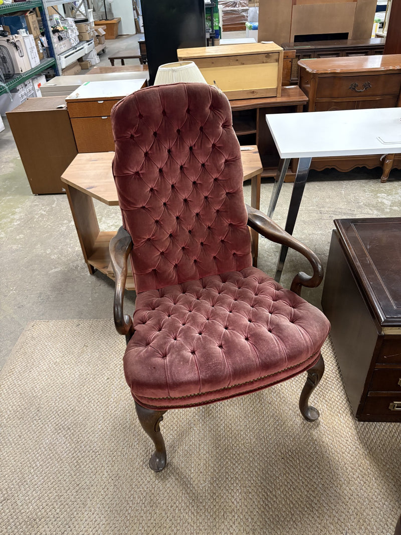 27-Inch W Vintage Velvet Accent Chair – Tufted Upholstery, Wooden Frame