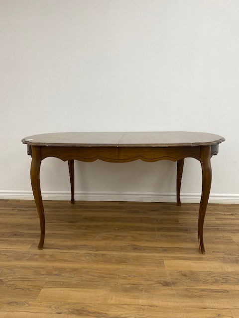 Vintage Queen Anne-Style Dining Table W/Curved Leg