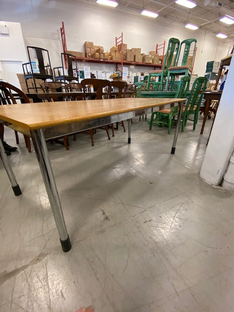 Scandinavian Style Dining Table with Metal Legs