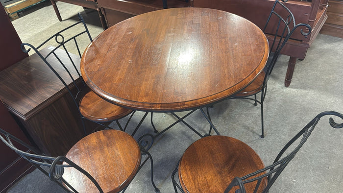 wooden  Round Table with 4 chairs