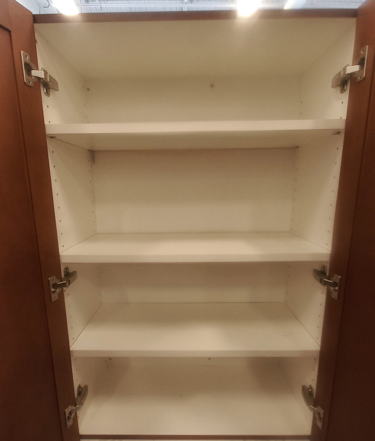 Set of 15 Kitchen Cabinets in Light Brown