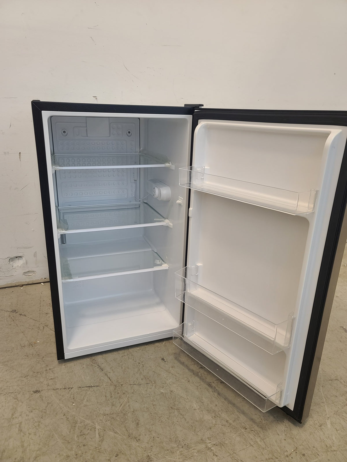 Insignia 4.4 Cu. Ft. Mini Fridge