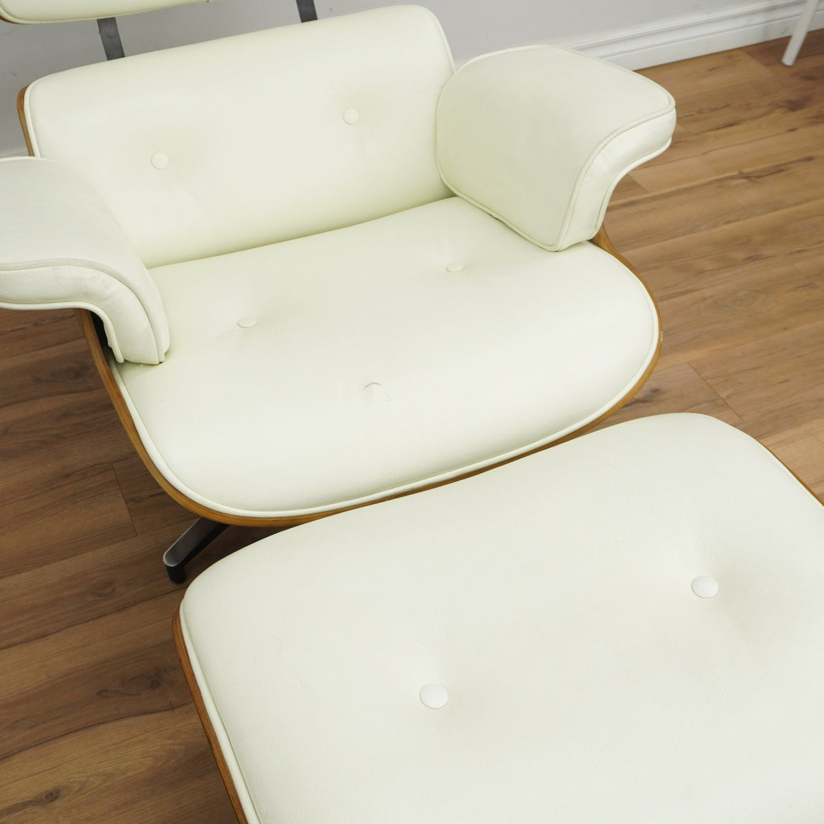 EARL Top Grain Leather Chair  - White