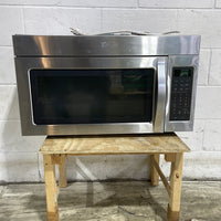 30" W Whirlpool Microwave