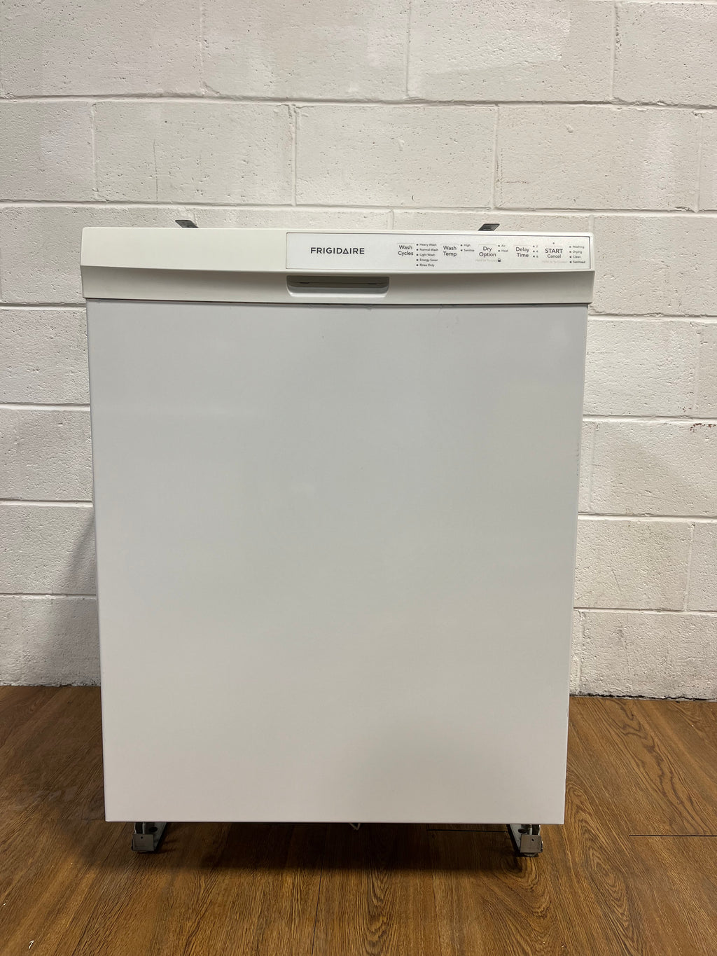 24-inch Built-In Dishwasher in White