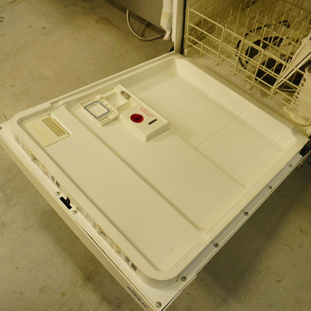 Kenmore 665.15112K211 24-inch W Dishwasher in White