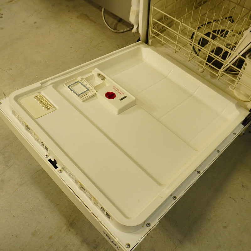 Kenmore 665.15112K211 24-inch W Dishwasher in White