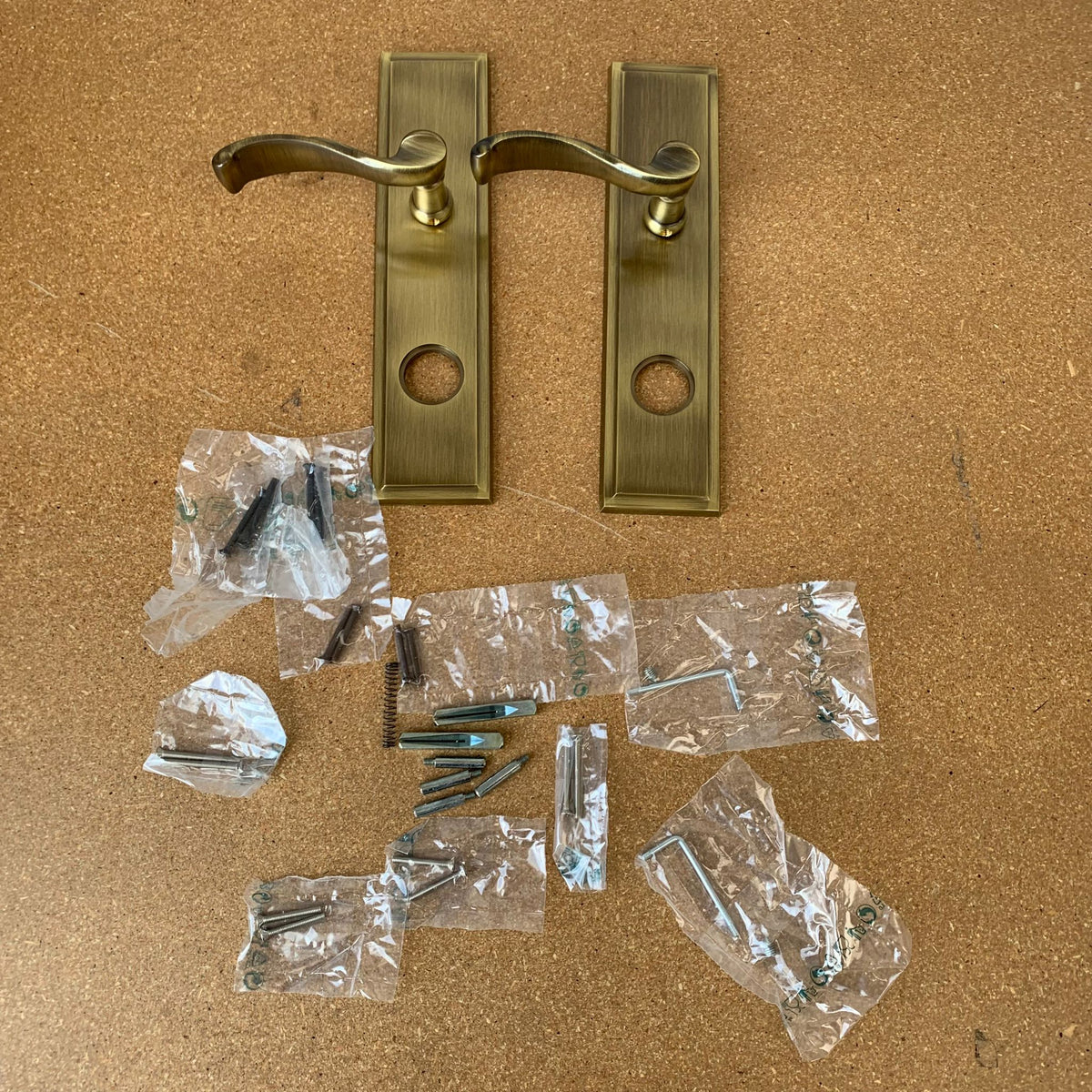 Left Hand Door Entry Trim Set in Satin Brass 8525MTLSEMLHUS5