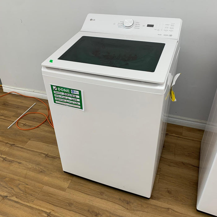 LG 5.2 cu. ft. Top Load Washer with 4-Way Agitator WT8205CW