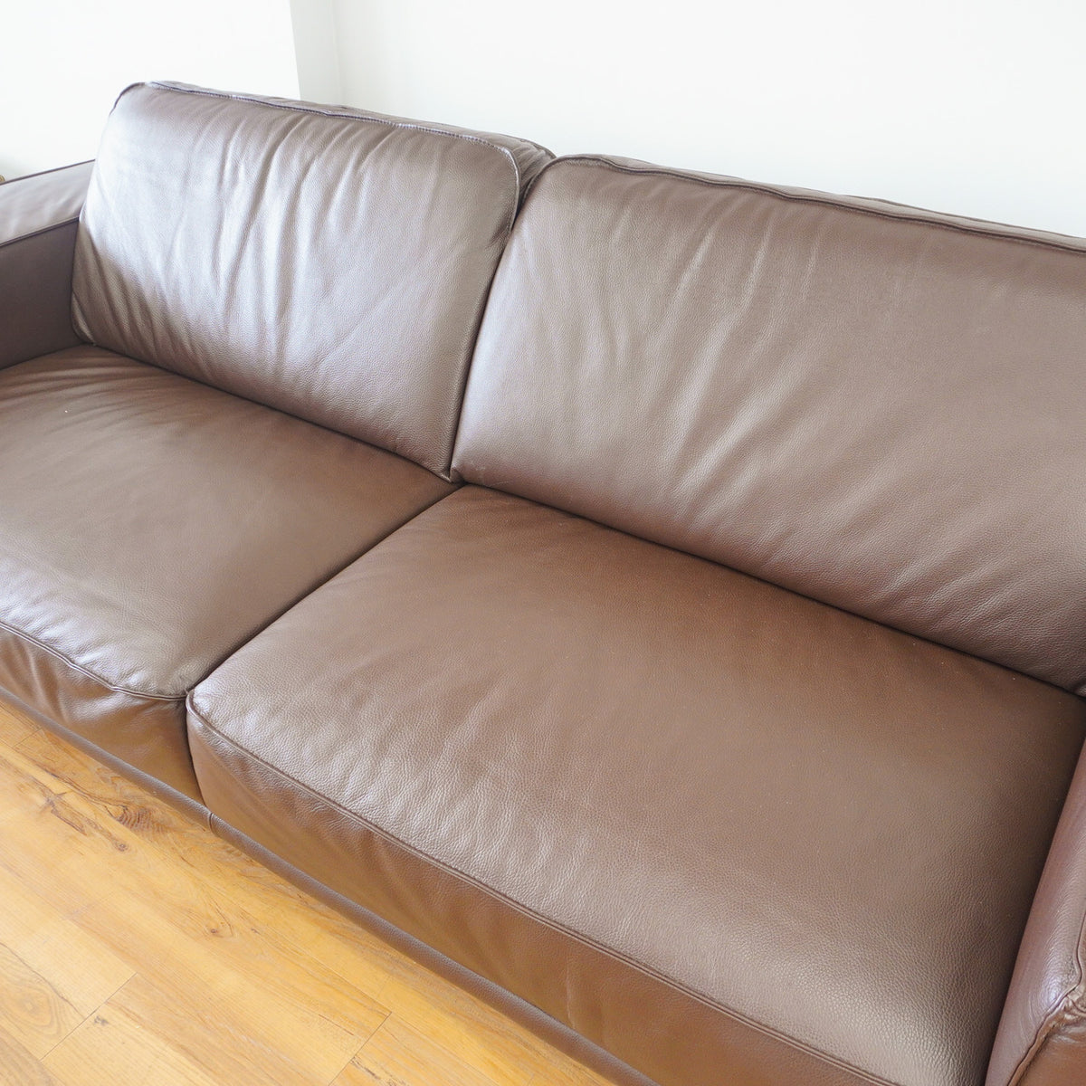 Manhattan 96-inch W Top Grain Leather Sofa in Dark Brown