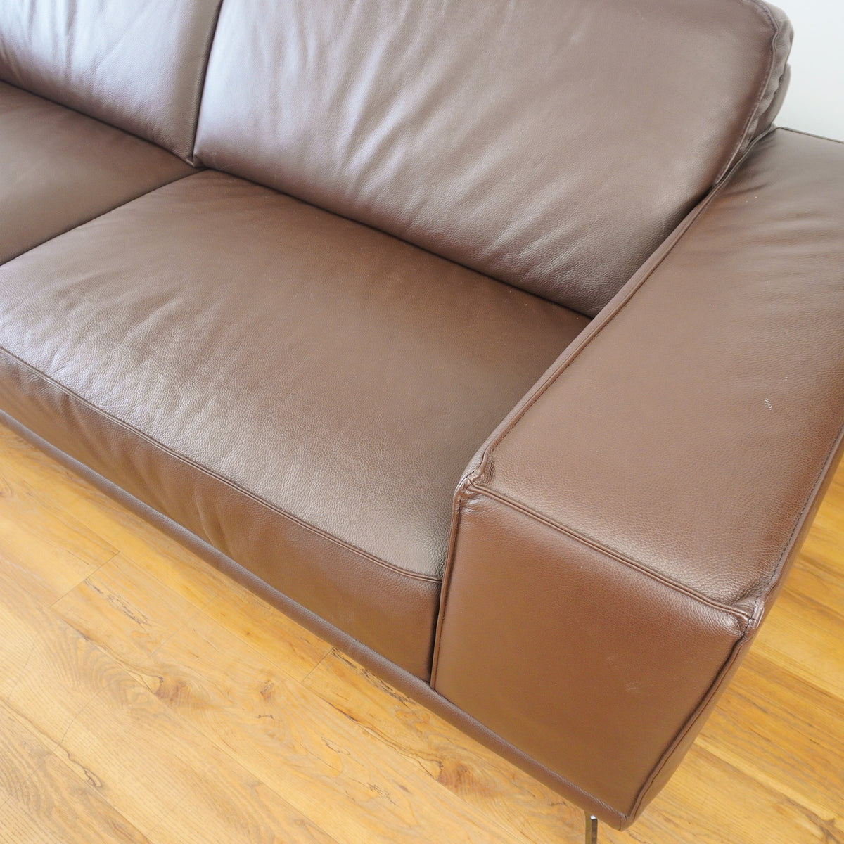 Manhattan 96-inch W Top Grain Leather Sofa in Dark Brown