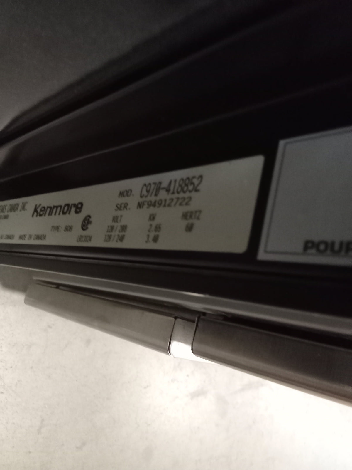 27"W Built-In Oven in Black