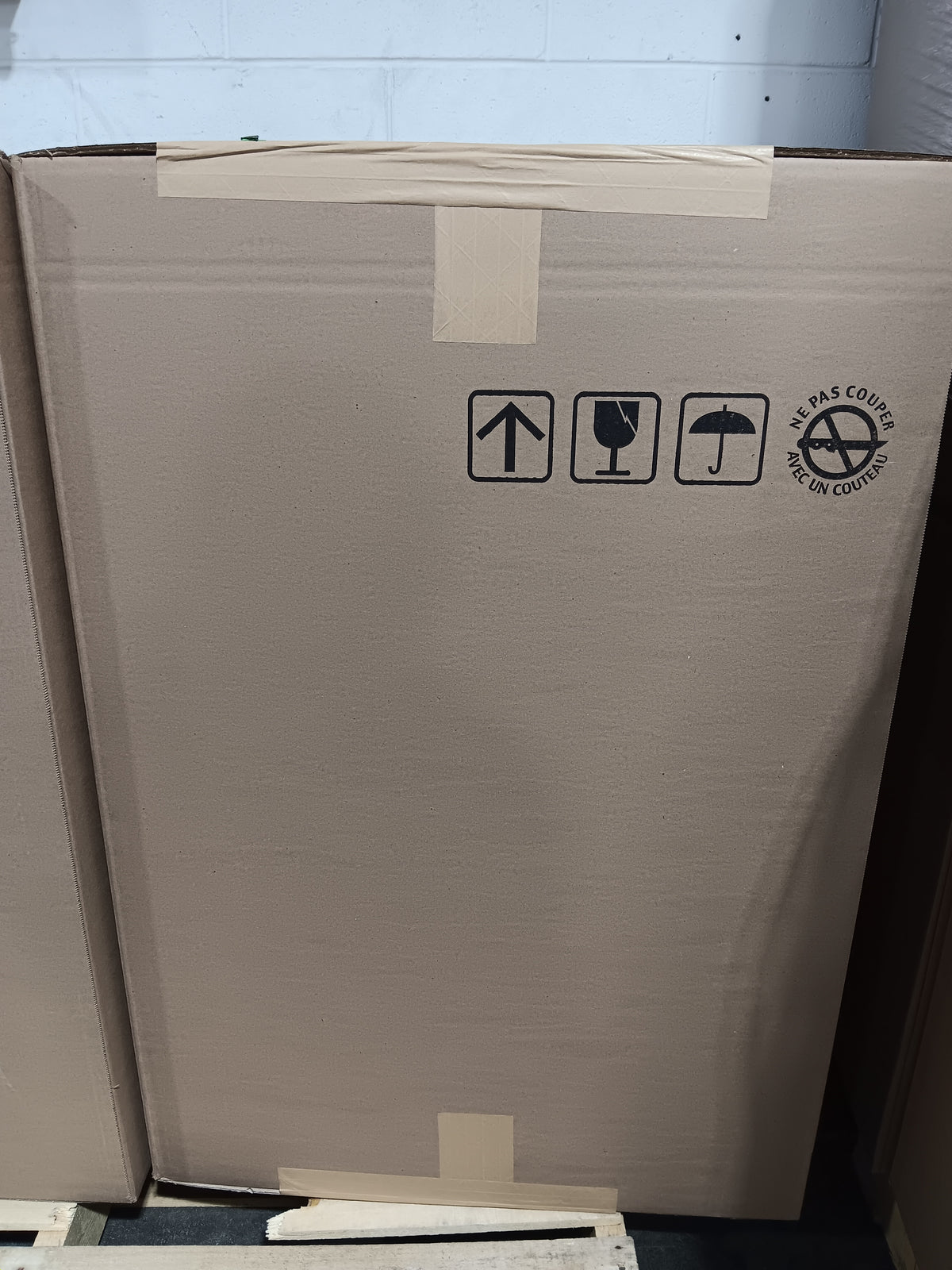 OXO 4-Legged Upholstered Chair  - 6501UFST