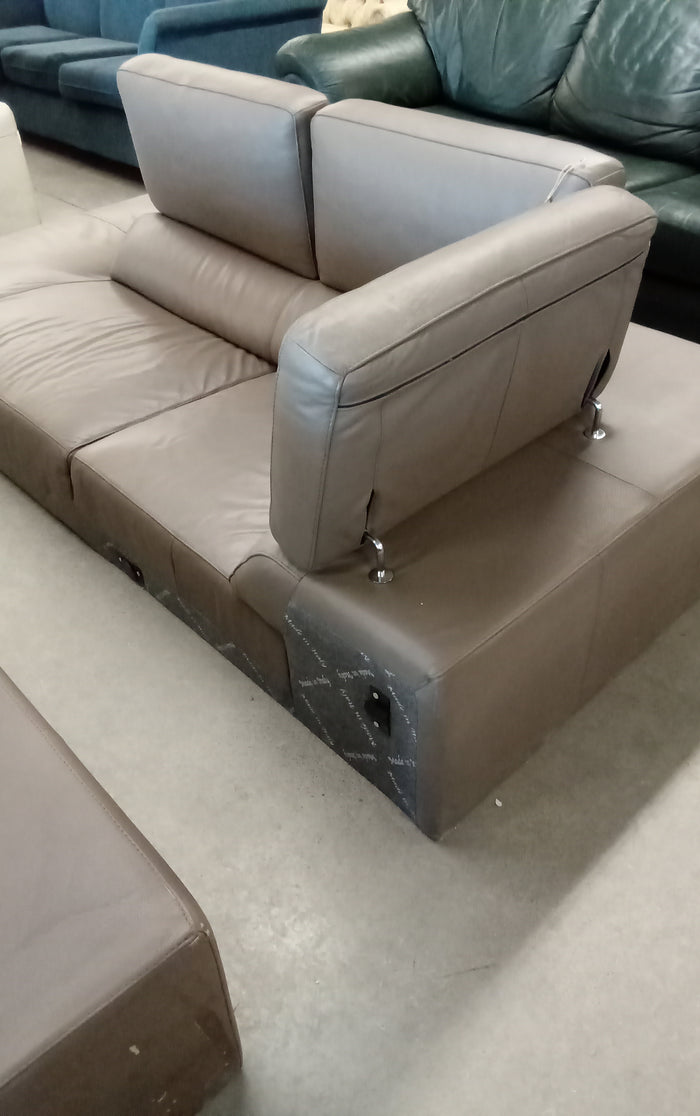 90"W Partial Sectional Sofa in Brown Leather