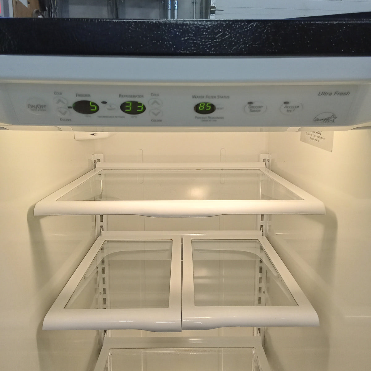 33"W Side by Side Fridge Freezer in Black