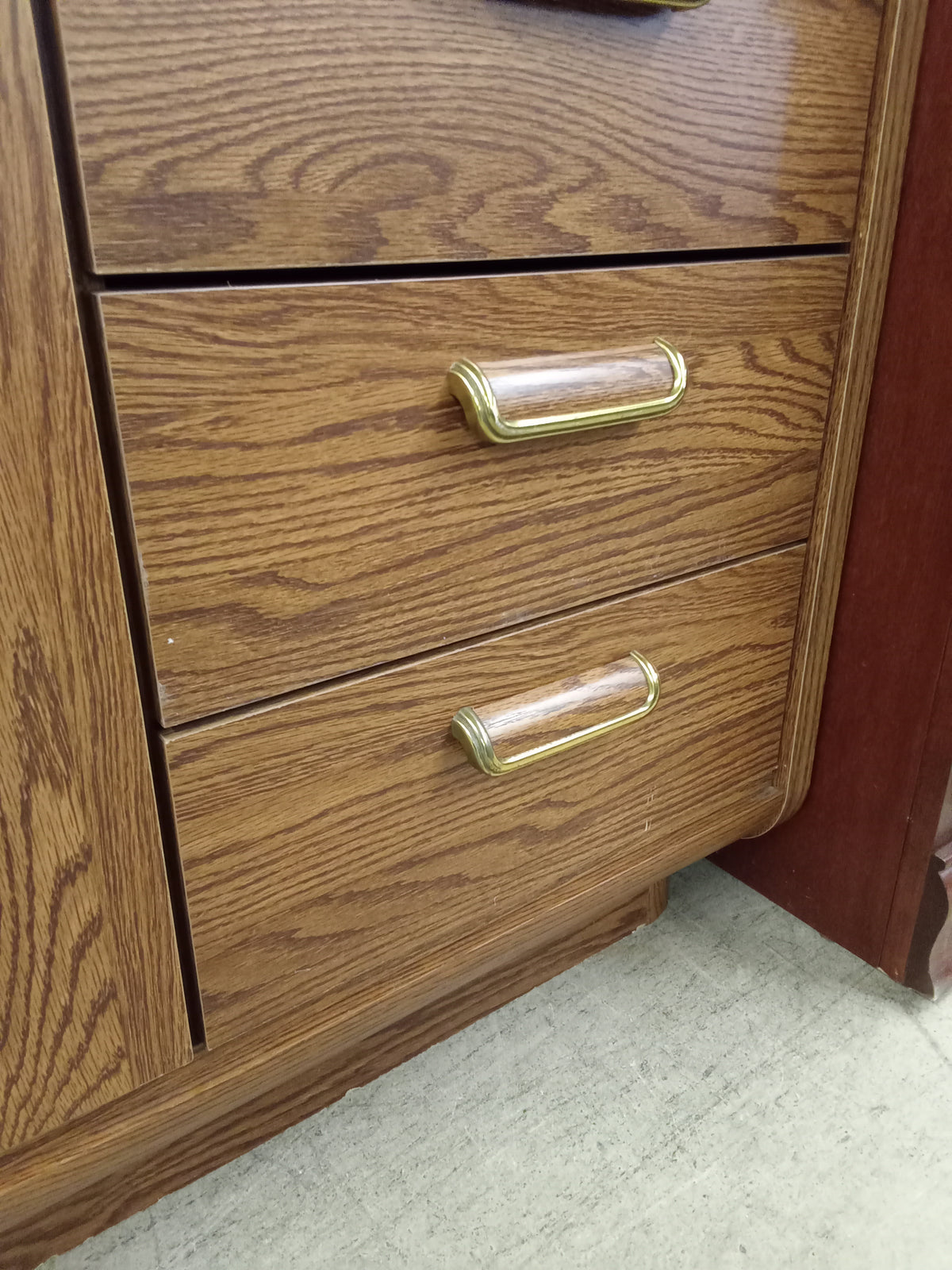 35"W 7-Drawer Dresser