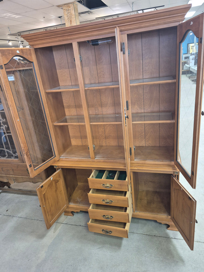 Roxton Maple 2 pc Dining Hutch
