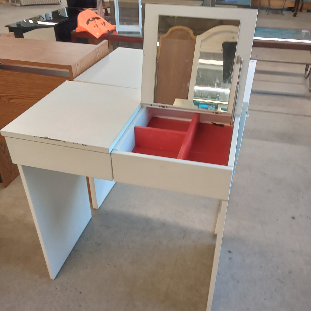 27.5"W Bedroom Vanity with Mirror