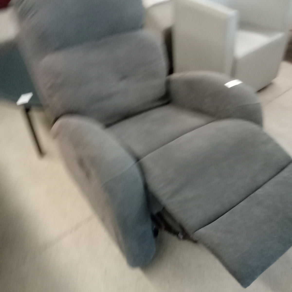 32"W Rocker/Recliner Arm Chair
