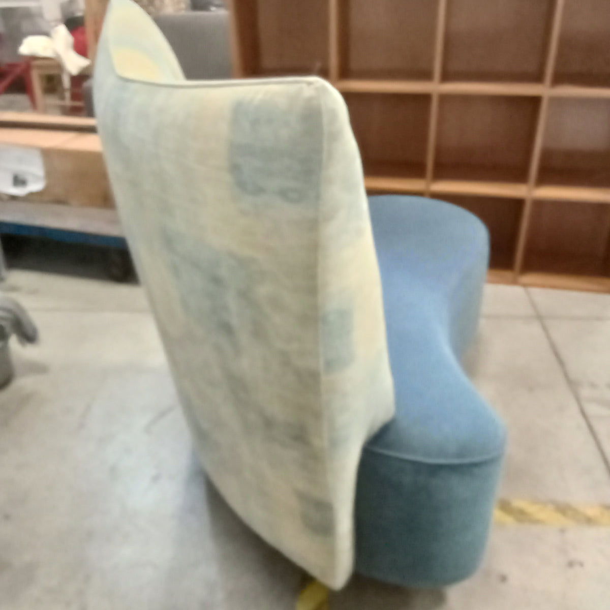 49"W Chaise Lounge
