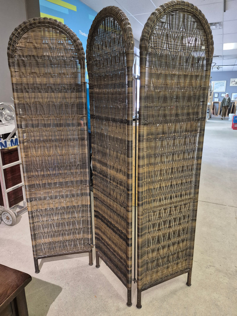 Rattan-Look Privacy Screen