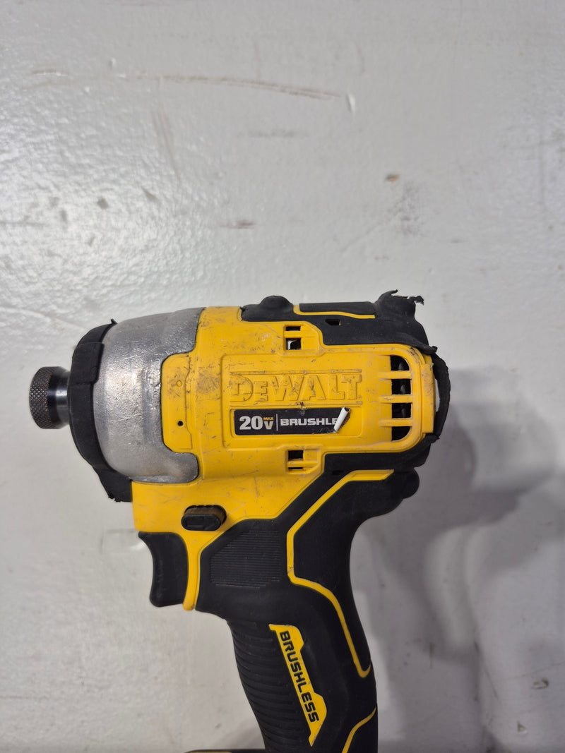 DEWALT 20V Max Atomic Impact Driver w/Battery